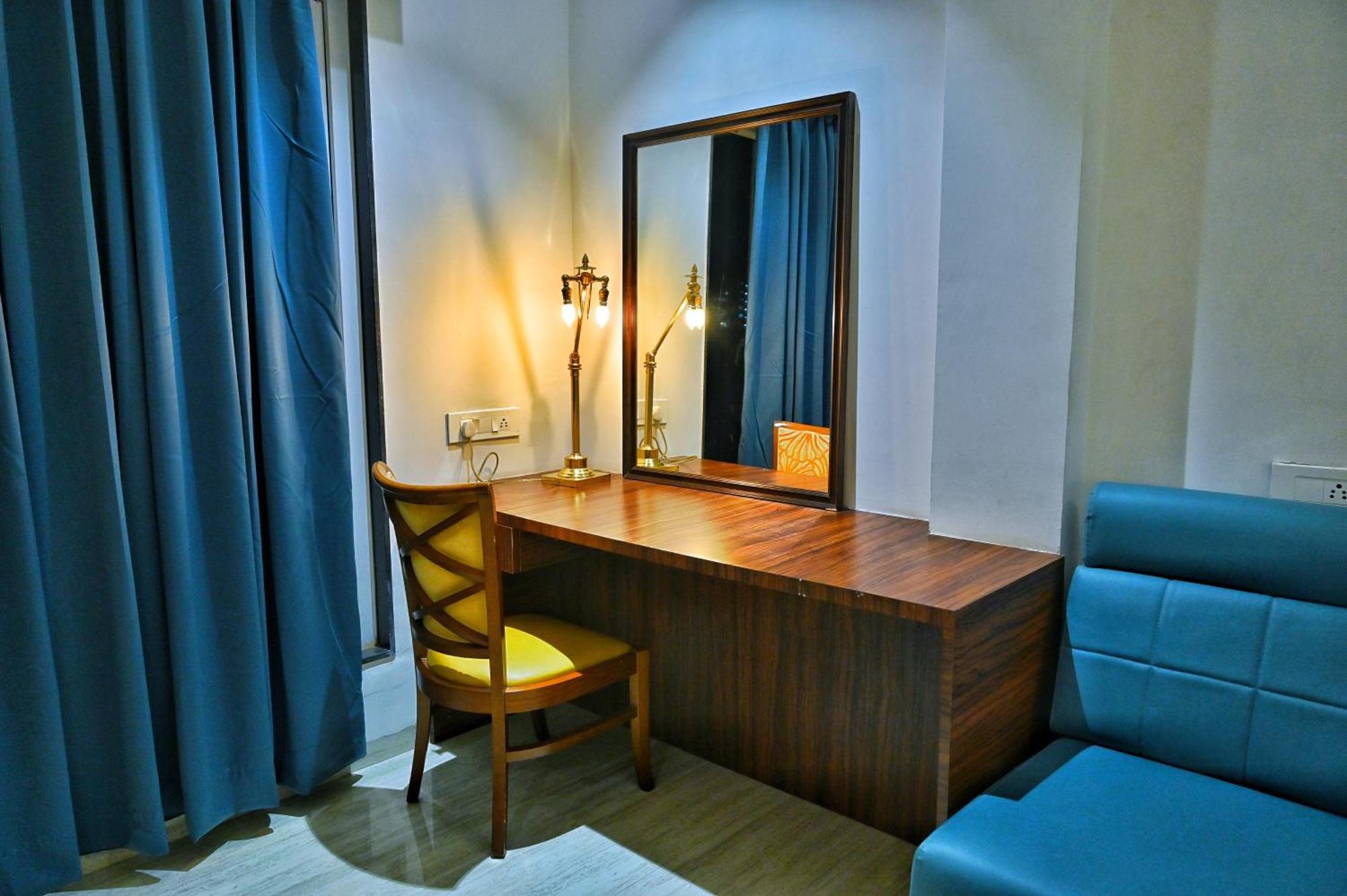 The One Hotel Nashik Exterior photo