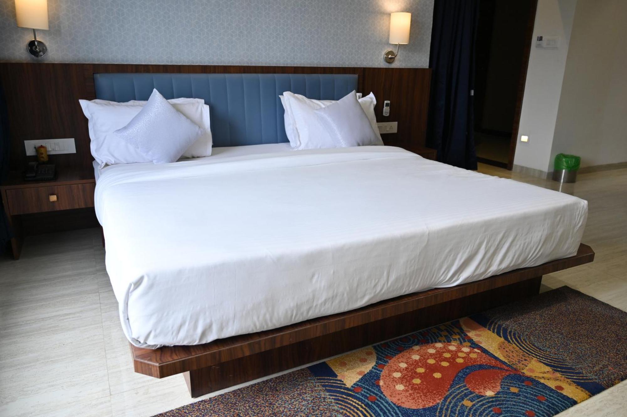 The One Hotel Nashik Exterior photo